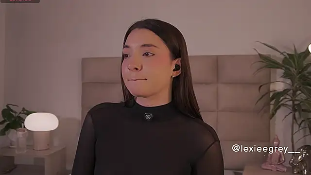 lexiee grey  online show from 04/11/26, 11:58