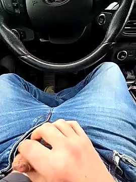 Titanhoott online show from 01/08/25, 09:42