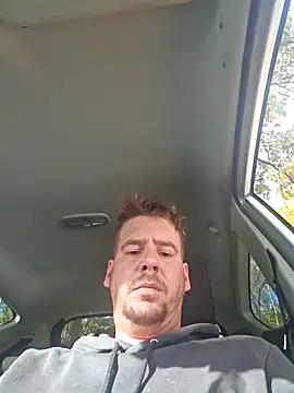 Titanhoott online show from 10/30/25, 12:50