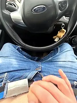 Titanhoott online show from 12/03/25, 12:03