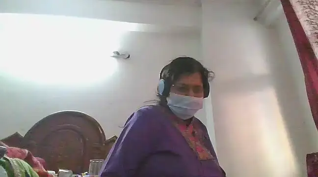 cutiecatty21 online show from 02/14/25, 11:31