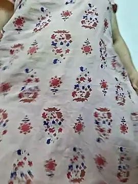 cutiecatty21 online show from 04/17/26, 08:39