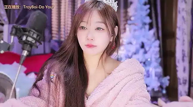 Snapshot of Missy_Nana21 chatting on 01/15/25, 04:32 Missy Nana21 online show from 01/15/25, 04:32