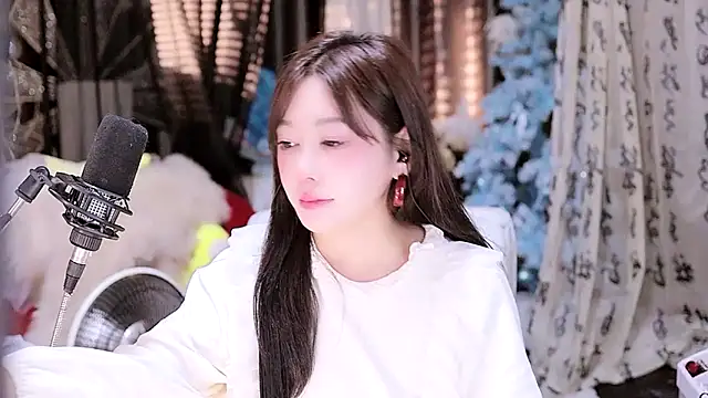 Snapshot of Missy_Nana21 chatting on 03/21/25, 04:18 Missy Nana21 online show from 03/21/25, 04:18