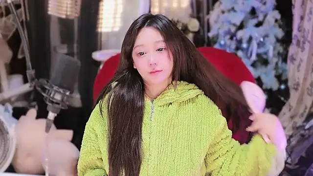 Snapshot of Missy_Nana21 chatting on 11/21/25, 04:16 Missy Nana21 online show from 11/21/25, 04:16