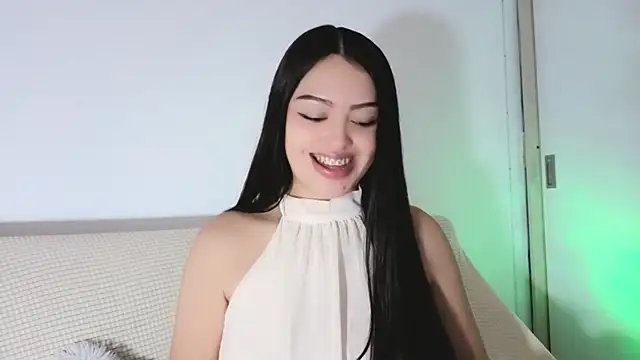 Snapshot of Sweet-Sophiee chatting on 07/05/26, 12:39 Sweet-Sophiee online show from 07/05/26, 12:39