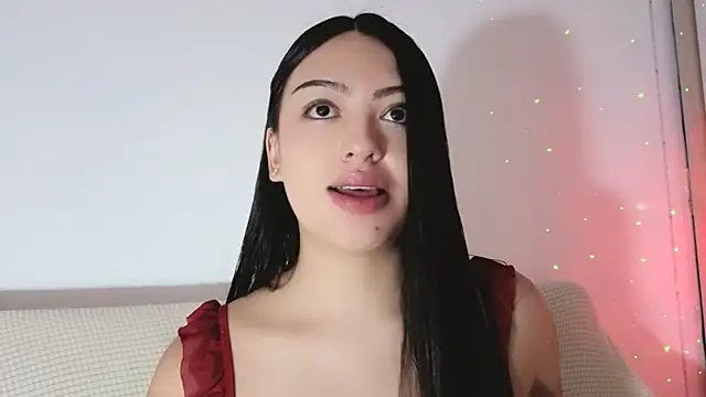 Snapshot of Sweet-Sophiee chatting on 07/06/26, 01:35 Sweet-Sophiee online show from 07/06/26, 01:35