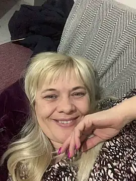 Lia Laguna77 online show from 03/21/25, 07:57