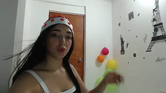 Snapshot of SHARLOTTE_MORGAN chatting on 01/01/25, 06:47 SHARLOTTE MORGAN online show from 01/01/25, 06:47