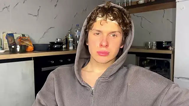 Snapshot of alyx_garden chatting on 02/26/26, 07:13 alyx garden online show from 02/26/26, 07:13