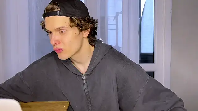 alyx garden online show from 04/07/26, 02:28