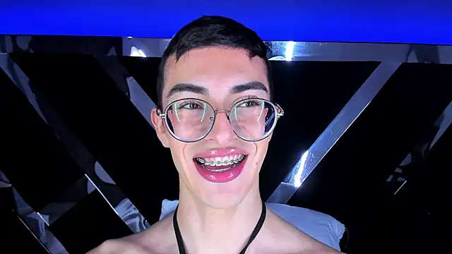 MaxiRogers online show from 01/12/25, 08:03