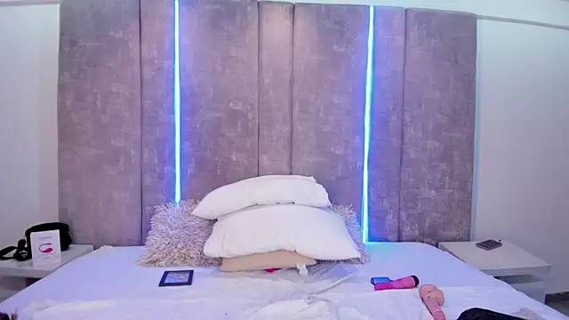 MaxiRogers online show from 02/11/25, 10:50