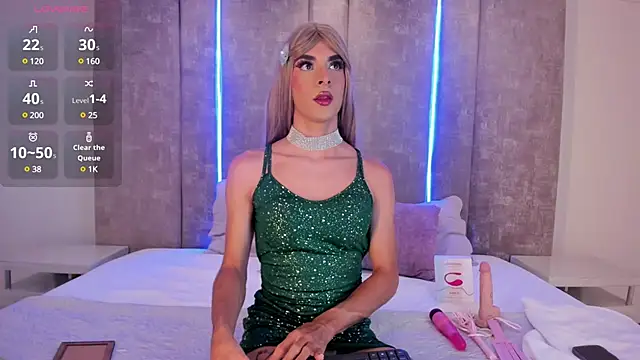 MaxiRogers online show from 03/11/25, 09:04