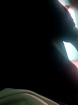 Snapshot of AloneDick chatting on 10/13/25, 07:19 AloneDick online show from 10/13/25, 07:19