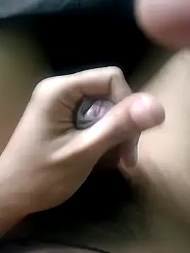 Snapshot of AloneDick chatting on 11/10/25, 09:52 AloneDick online show from 11/10/25, 09:52