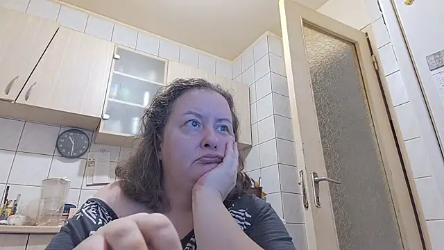 Snapshot of melissaBlessing chatting on 03/02/25, 07:32 melissaBlessing online show from 03/02/25, 07:32