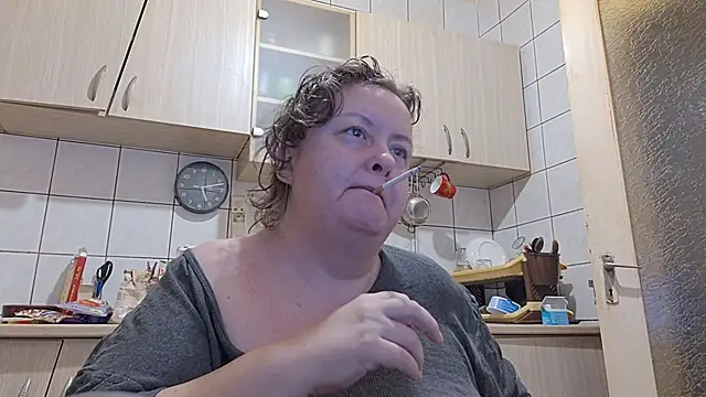 Snapshot of melissaBlessing chatting on 10/11/25, 02:11 melissaBlessing online show from 10/11/25, 02:11