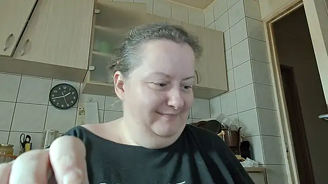 Snapshot of melissaBlessing chatting on 12/16/25, 11:37 melissaBlessing online show from 12/16/25, 11:37