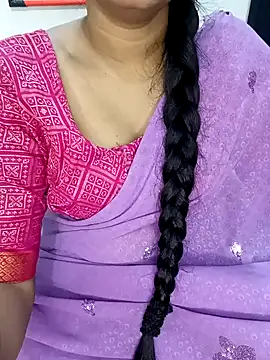 Snapshot of Lovely_mam444 chatting on 12/23/24, 05:22 Lovely mam444 online show from 12/23/24, 05:22