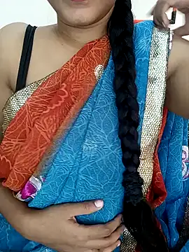 Snapshot of Lovely_mam444 chatting on 12/28/24, 08:05 Lovely mam444 online show from 12/28/24, 08:05