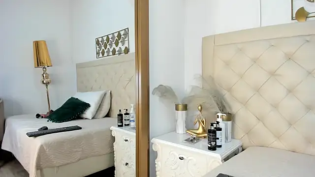  chloe adams online show from 02/26/25, 11:41