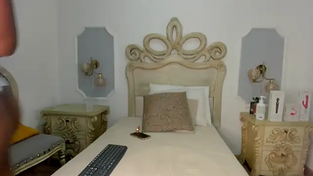  chloe adams online show from 04/03/26, 12:25