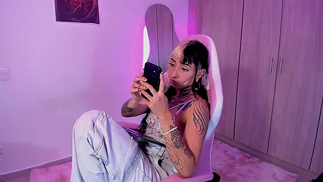 HollyHudsonn online show from 03/14/25, 07:34