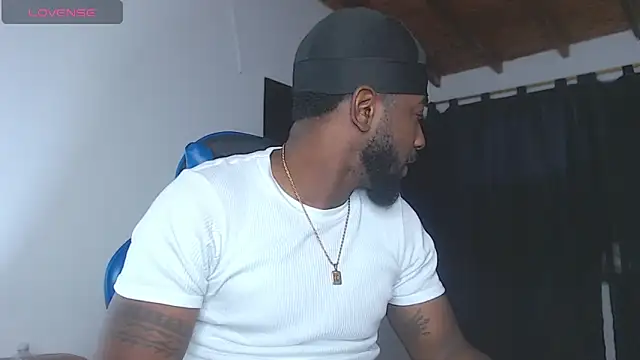 Snapshot of Drake_Nassir4 chatting on 06/12/26, 04:44 Drake Nassir4 online show from 06/12/26, 04:44