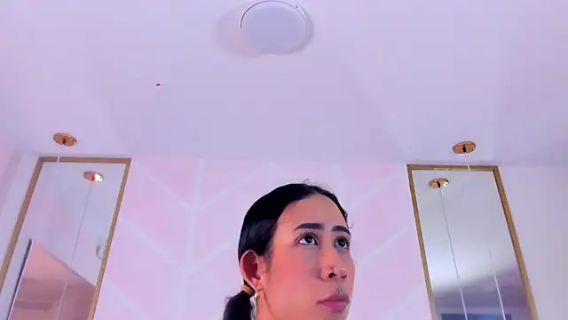 GabyPetit online show from 12/05/25, 07:54