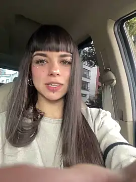 Snapshot of VioletaSubmissive chatting on 12/29/24, 08:58 VioletaSubmissive online show from 12/29/24, 08:58