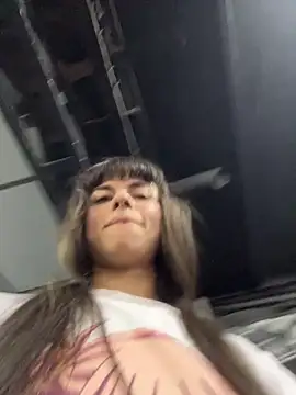 Snapshot of VioletaSubmissive chatting on 11/18/25, 08:57 VioletaSubmissive online show from 11/18/25, 08:57