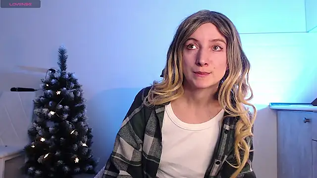 Eva Hailey  online show from 12/17/24, 04:34