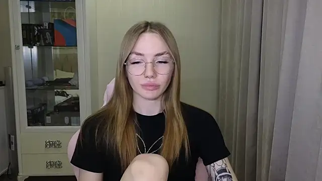 littlevildevil online show from 12/03/24, 04:28