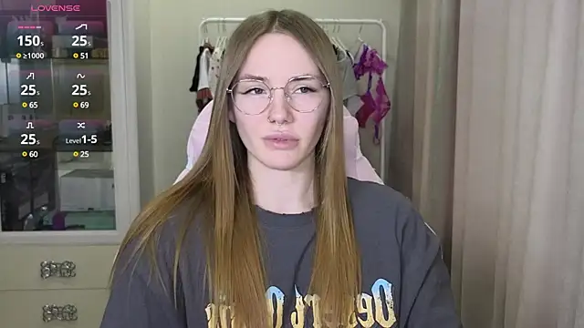 littlevildevil online show from 03/03/25, 12:05