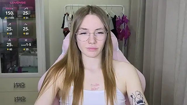 littlevildevil online show from 03/04/25, 11:08