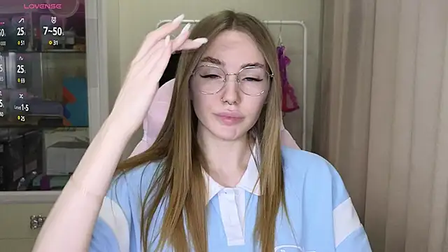 littlevildevil online show from 03/22/25, 11:00