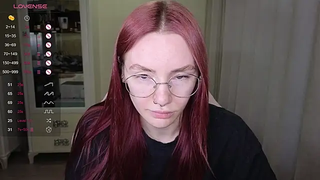 littlevildevil online show from 09/30/25, 11:04