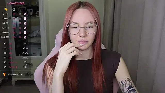 littlevildevil online show from 10/31/25, 11:00