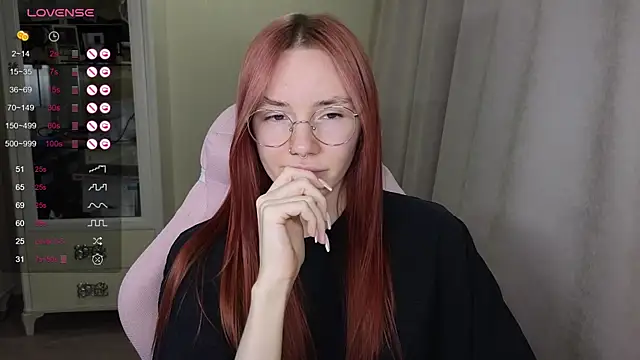 littlevildevil online show from 11/01/25, 10:28