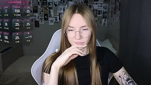 littlevildevil online show from 02/15/26, 11:08