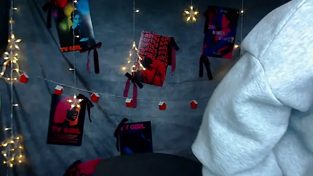 MademoiselleCl online show from 12/16/25, 07:24