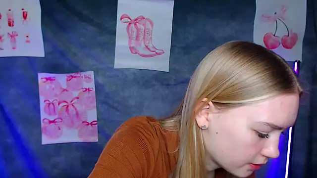 MademoiselleCl online show from 02/08/26, 01:03