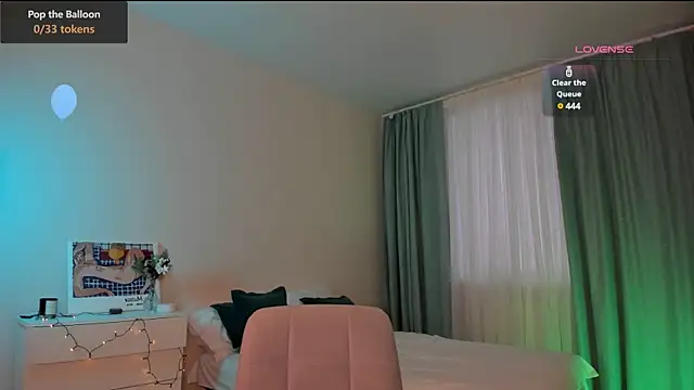 Oh My Dianee online show from 01/04/25, 07:34