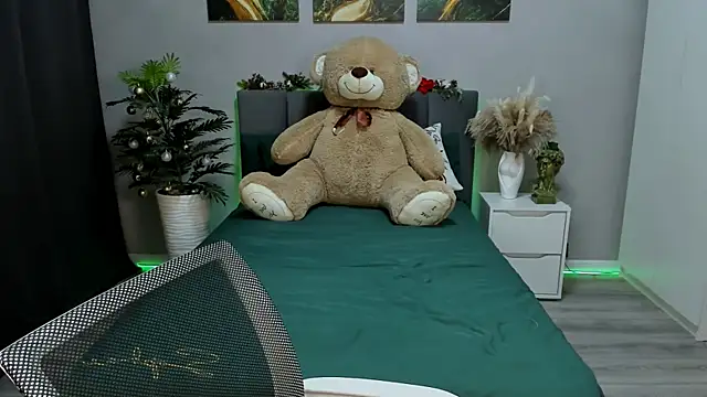 AlexaHarmon online show from 01/28/25, 04:52