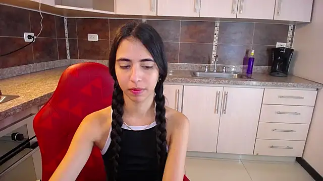 anna alvarez online show from 03/18/25, 10:36