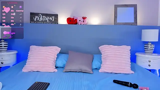 Snapshot of CheryelFox chatting on 03/01/25, 08:42 CheryelFox online show from 03/01/25, 08:42