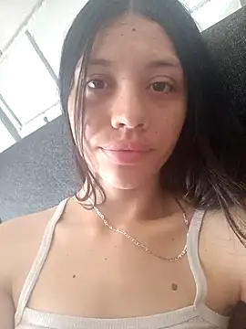 Snapshot of CheryelFox chatting on 03/09/25, 05:17 CheryelFox online show from 03/09/25, 05:17