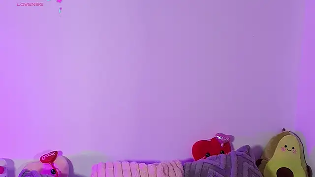 Snapshot of CheryelFox chatting on 10/15/25, 04:45 CheryelFox online show from 10/15/25, 04:45