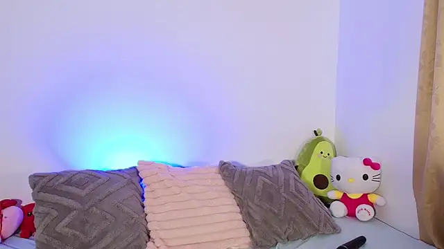 Snapshot of CheryelFox chatting on 11/08/25, 11:14 CheryelFox online show from 11/08/25, 11:14